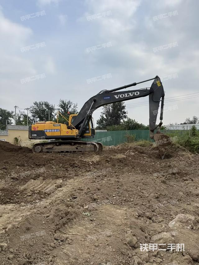 整機(jī)右后45°(整機(jī)外觀) 整機(jī)右后45°(整機(jī)外觀)