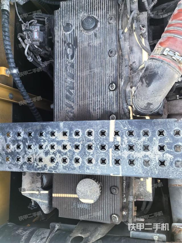 发动机整体俯视(整机外观) 发动机整体俯视(整机外观)