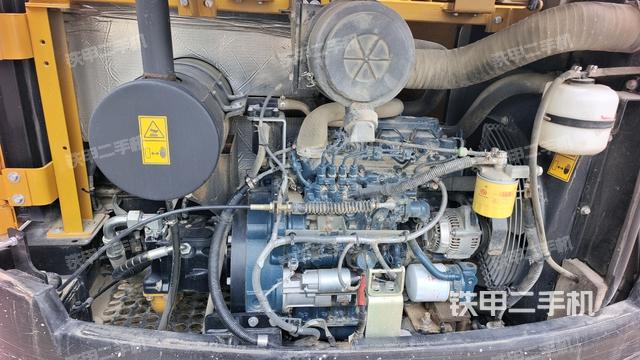 发动机室(上车部件) 发动机室(上车部件)