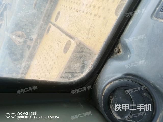 右側(cè)玻璃角標(biāo)(駕駛室部分) 右側(cè)玻璃角標(biāo)(駕駛室部分)