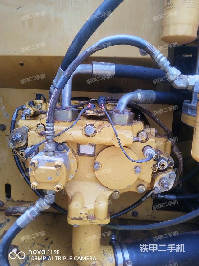 液壓泵斜45?左(大件艙室) 液壓泵斜45?左(大件艙室)