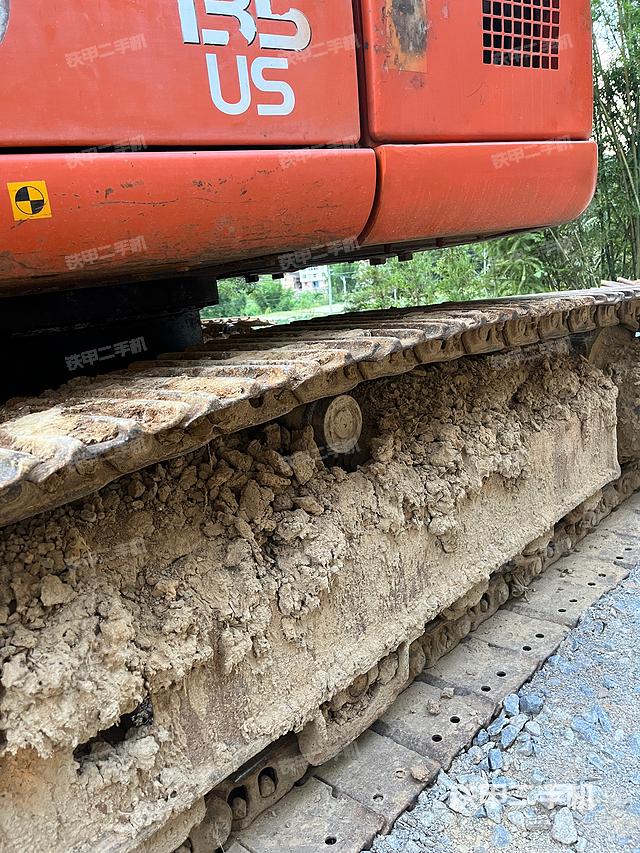 單側(cè)履帶整體(整機(jī)外觀) 單側(cè)履帶整體(整機(jī)外觀)