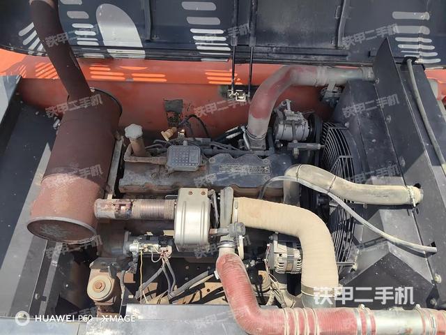 發(fā)動(dòng)機(jī)整體俯視(整機(jī)外觀) 發(fā)動(dòng)機(jī)整體俯視(整機(jī)外觀)