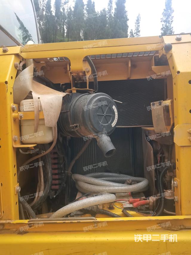 液壓泵斜45?左(大件艙室) 液壓泵斜45?左(大件艙室)