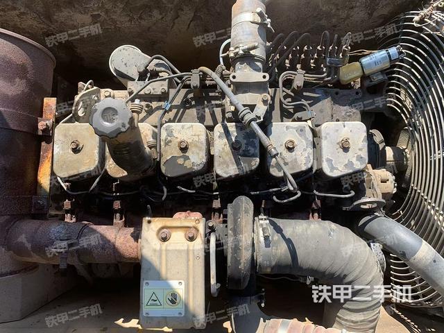 發(fā)動(dòng)機(jī)整體俯視(整機(jī)外觀) 發(fā)動(dòng)機(jī)整體俯視(整機(jī)外觀)