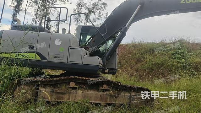 整機(jī)右后45°(整機(jī)外觀) 整機(jī)右后45°(整機(jī)外觀)