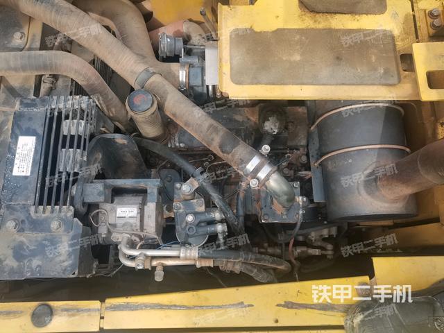 氣門室蓋螺絲特寫(上車部件) 氣門室蓋螺絲特寫(上車部件)