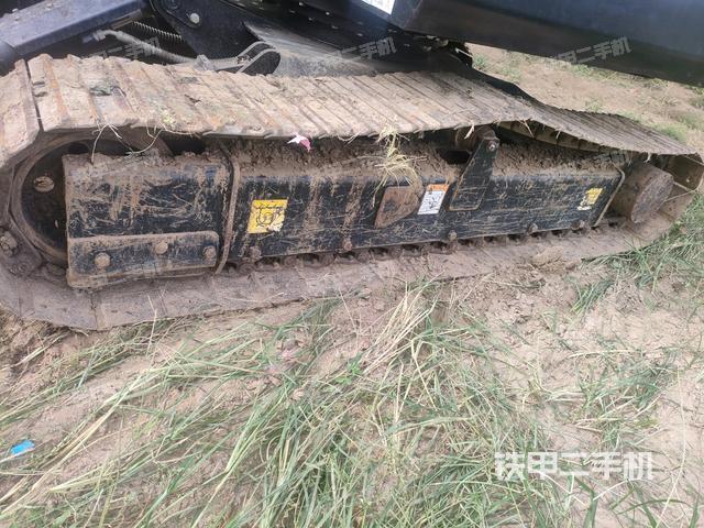 左側(cè)履帶整體?(行走機(jī)構(gòu)) 左側(cè)履帶整體?(行走機(jī)構(gòu))