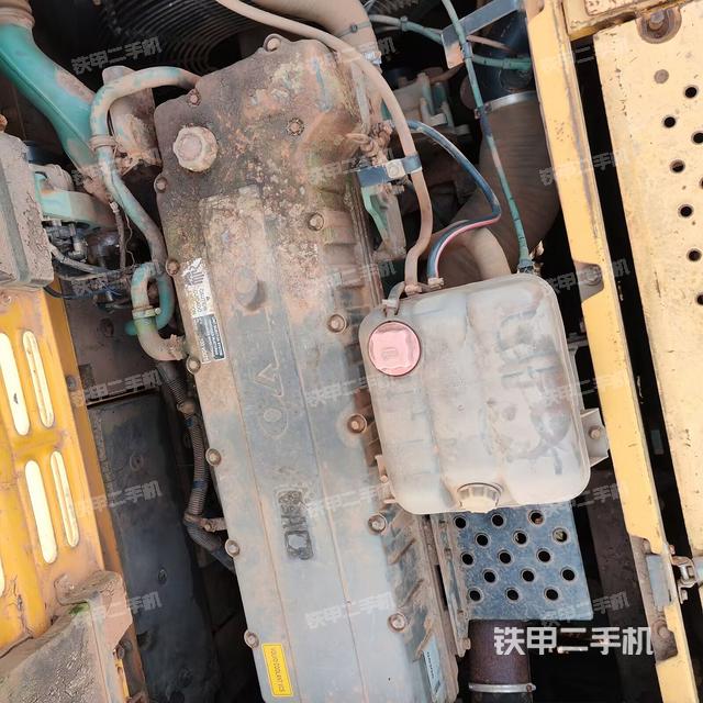 发动机整体俯视(整机外观) 发动机整体俯视(整机外观)