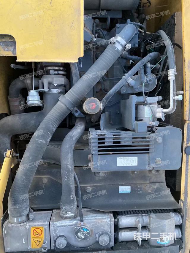 发动机整体俯视(整机外观) 发动机整体俯视(整机外观)