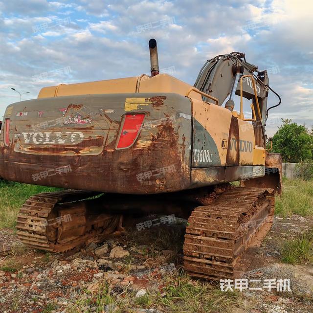 整机右后45°(整机外观) 整机右后45°(整机外观)