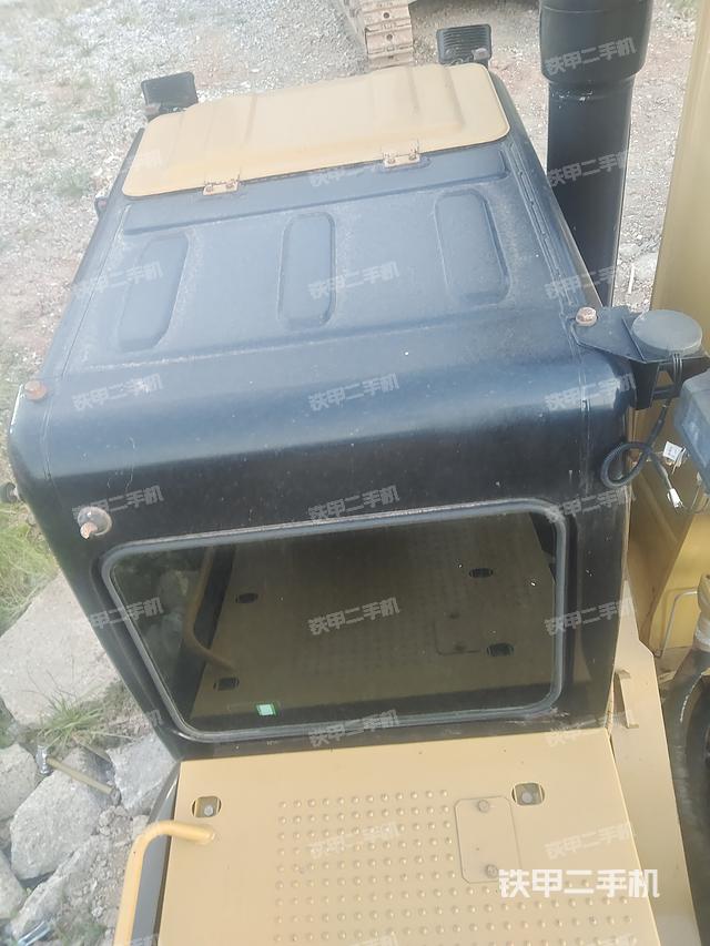 駕駛室頂部（整機(jī)外觀）