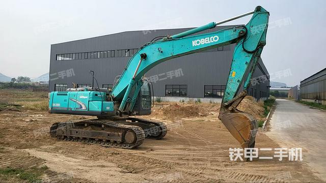 整机右后45°(整机外观) 整机右后45°(整机外观)