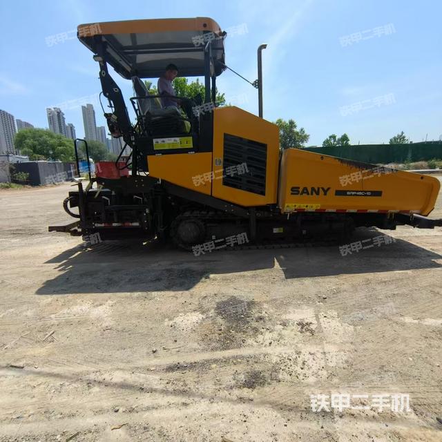 整機(jī)右后45°(設(shè)備外觀及核心部件) 整機(jī)右后45°(設(shè)備外觀及核心部件)