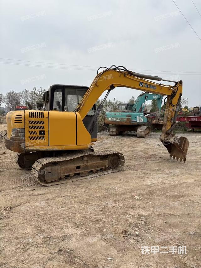 整机右后45°(整机外观) 整机右后45°(整机外观)