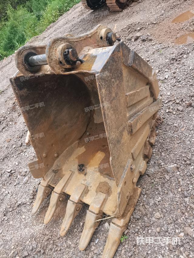 鏟斗45度(工作和回轉(zhuǎn)裝置) 鏟斗45度(工作和回轉(zhuǎn)裝置)