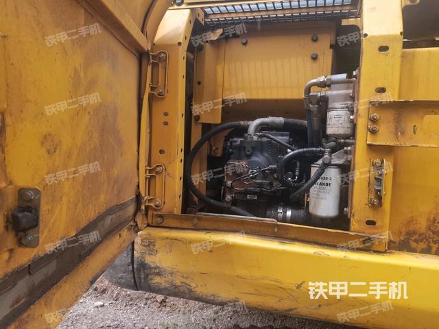 散熱器正面(大件艙室) 散熱器正面(大件艙室)