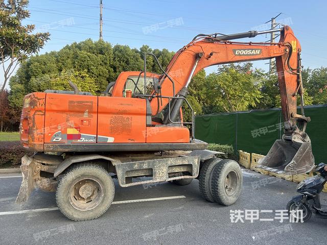 整機(jī)右后45°(整機(jī)外觀) 整機(jī)右后45°(整機(jī)外觀)
