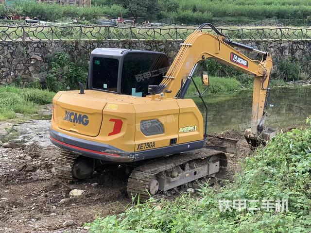 整机右后45°(整机外观) 整机右后45°(整机外观)