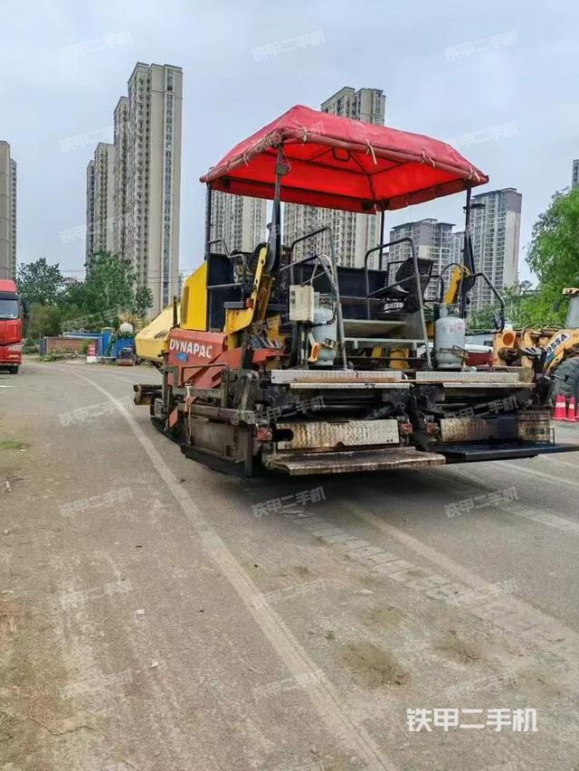 整機(jī)右側(cè)（設(shè)備外觀及核心部件）