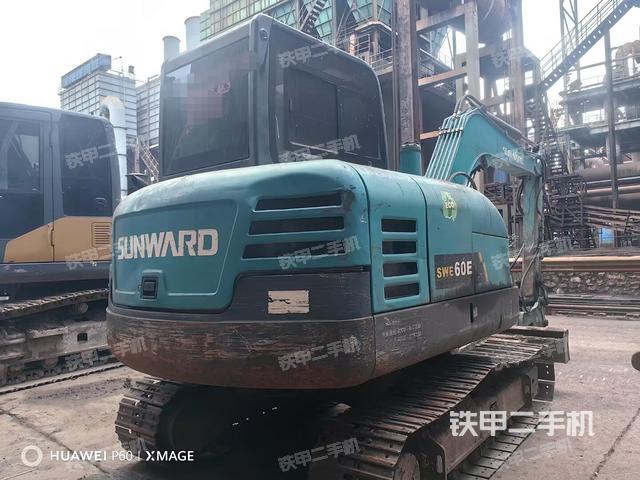 整機(jī)右后45°(整機(jī)外觀) 整機(jī)右后45°(整機(jī)外觀)