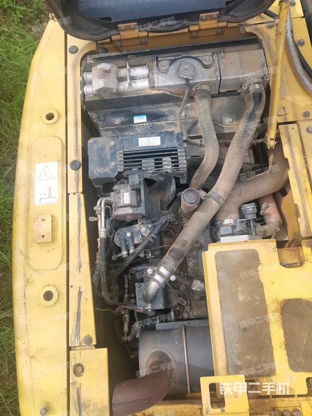 發(fā)動(dòng)機(jī)室(上車部件) 發(fā)動(dòng)機(jī)室(上車部件)