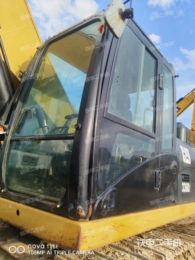 駕駛室左前45度(駕駛室部分) 駕駛室左前45度(駕駛室部分)