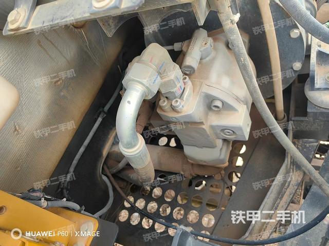 液壓泵艙室正面整體（整機(jī)外觀）