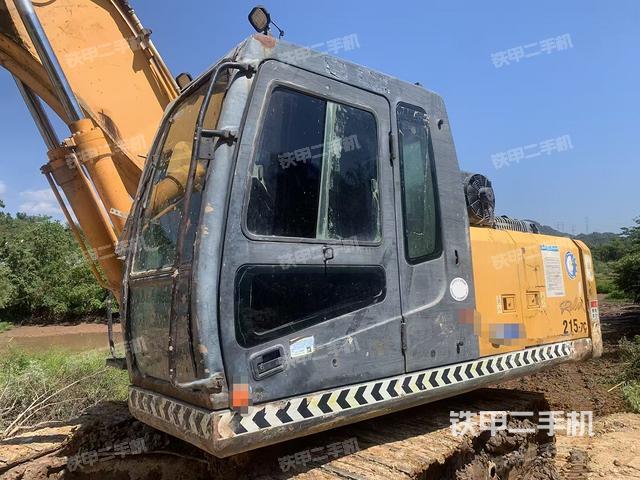 現(xiàn)代R215-7C挖掘機(jī)