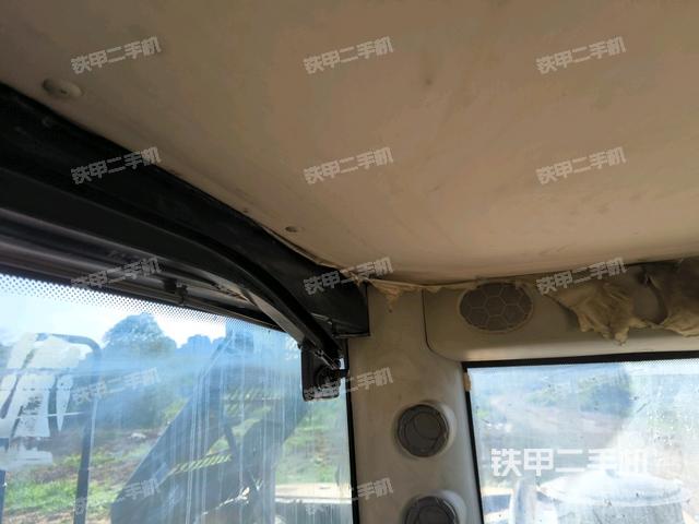 座椅右側控制臺/鑰匙門/油門/含右手柄(駕駛室部分) 座椅右側控制臺/鑰匙門/油門/含右手柄(駕駛室部分)