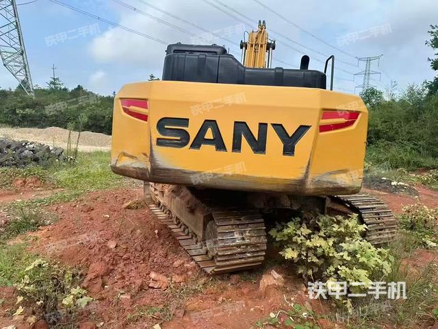 整機(jī)右后45°(整機(jī)外觀) 整機(jī)右后45°(整機(jī)外觀)