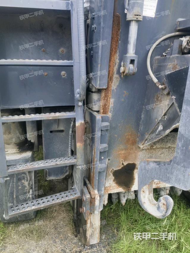 整机左侧(设备外观及核心部件) 整机左侧(设备外观及核心部件)