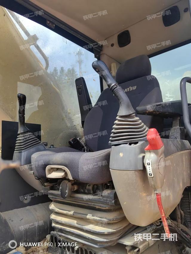 驾驶室整体(整机外观) 驾驶室整体(整机外观)