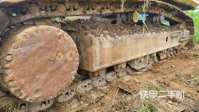 單側履帶整體(整機外觀) 單側履帶整體(整機外觀)