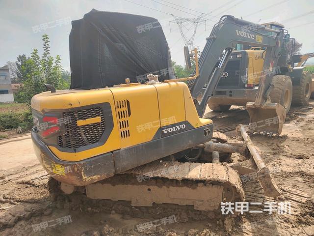 整機右后45°（整機外觀）