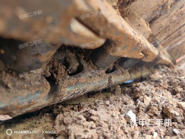 單側(cè)履帶整體（整機(jī)外觀）