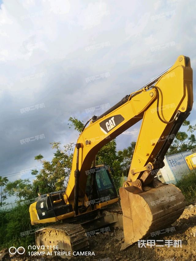 右前45(整機(jī)外觀) 右前45(整機(jī)外觀)