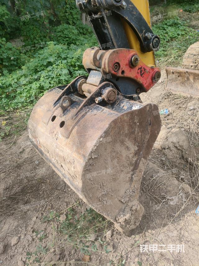 鏟斗45度(工作和回轉(zhuǎn)裝置) 鏟斗45度(工作和回轉(zhuǎn)裝置)