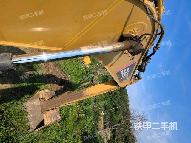 大臂整體?右側(工作和回轉裝置) 大臂整體?右側(工作和回轉裝置)