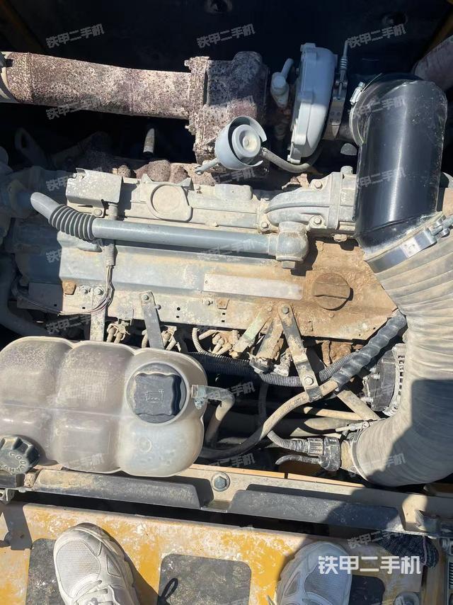 發(fā)動機整體俯視(整機外觀) 發(fā)動機整體俯視(整機外觀)