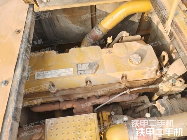 發(fā)動機整體俯視(整機外觀) 發(fā)動機整體俯視(整機外觀)