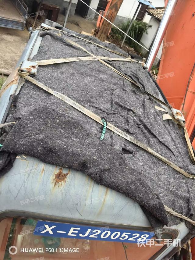 駕駛室頂部（整機(jī)外觀）