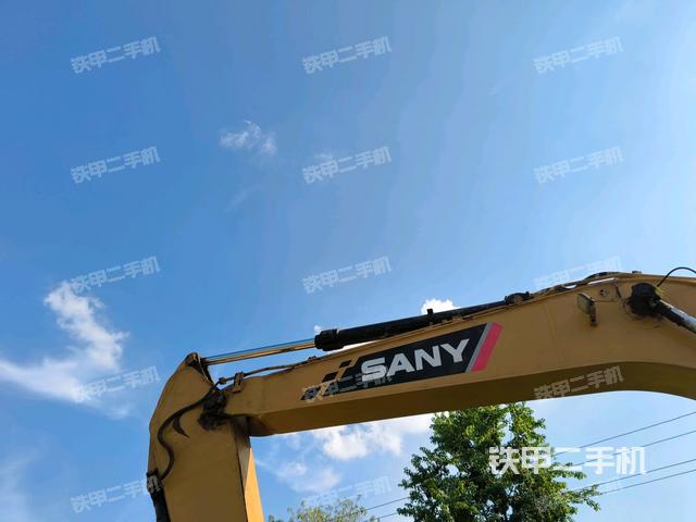 鏟斗右后整體(工作和回轉裝置) 鏟斗右后整體(工作和回轉裝置)