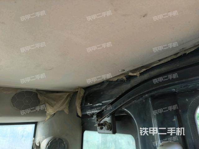 座椅左側控制臺/音響/含左手柄(駕駛室部分) 座椅左側控制臺/音響/含左手柄(駕駛室部分)