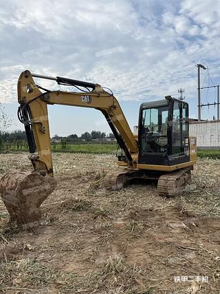卡特彼勒CAT®305.5E2 小型液压挖掘机实拍图片