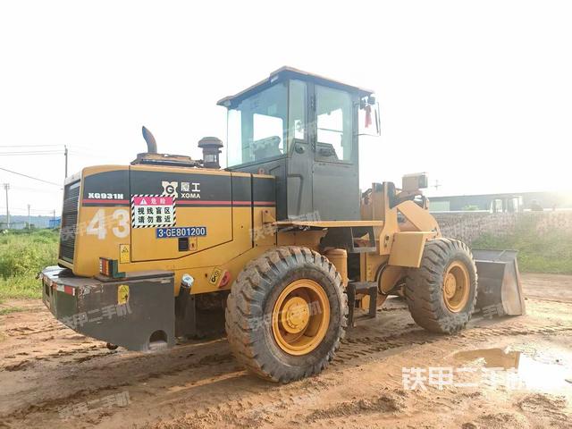 整機(jī)右后45°(整機(jī)外觀及大件) 整機(jī)右后45°(整機(jī)外觀及大件)