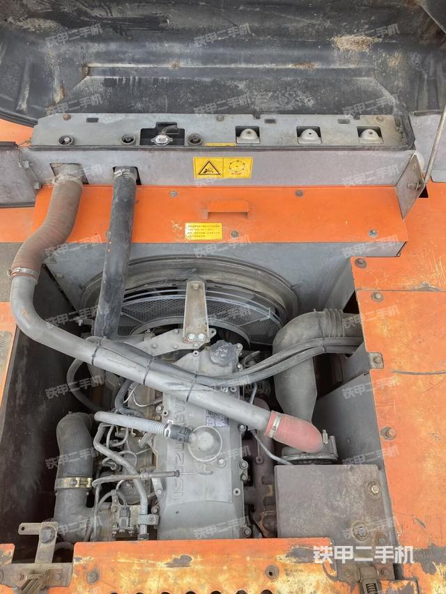 發(fā)動(dòng)機(jī)整體俯視(整機(jī)外觀) 發(fā)動(dòng)機(jī)整體俯視(整機(jī)外觀)