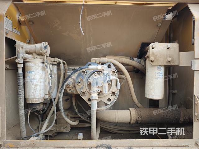 液壓泵艙室正面整體(整機(jī)外觀) 液壓泵艙室正面整體(整機(jī)外觀)