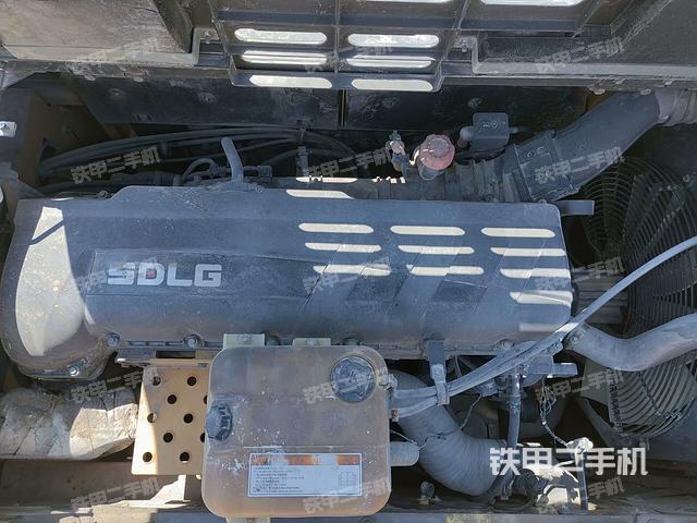 發(fā)動機(jī)整體俯視(整機(jī)外觀) 發(fā)動機(jī)整體俯視(整機(jī)外觀)