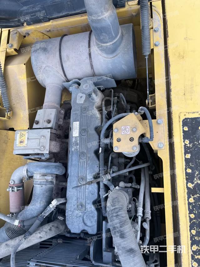 發(fā)動機整體俯視(整機外觀) 發(fā)動機整體俯視(整機外觀)